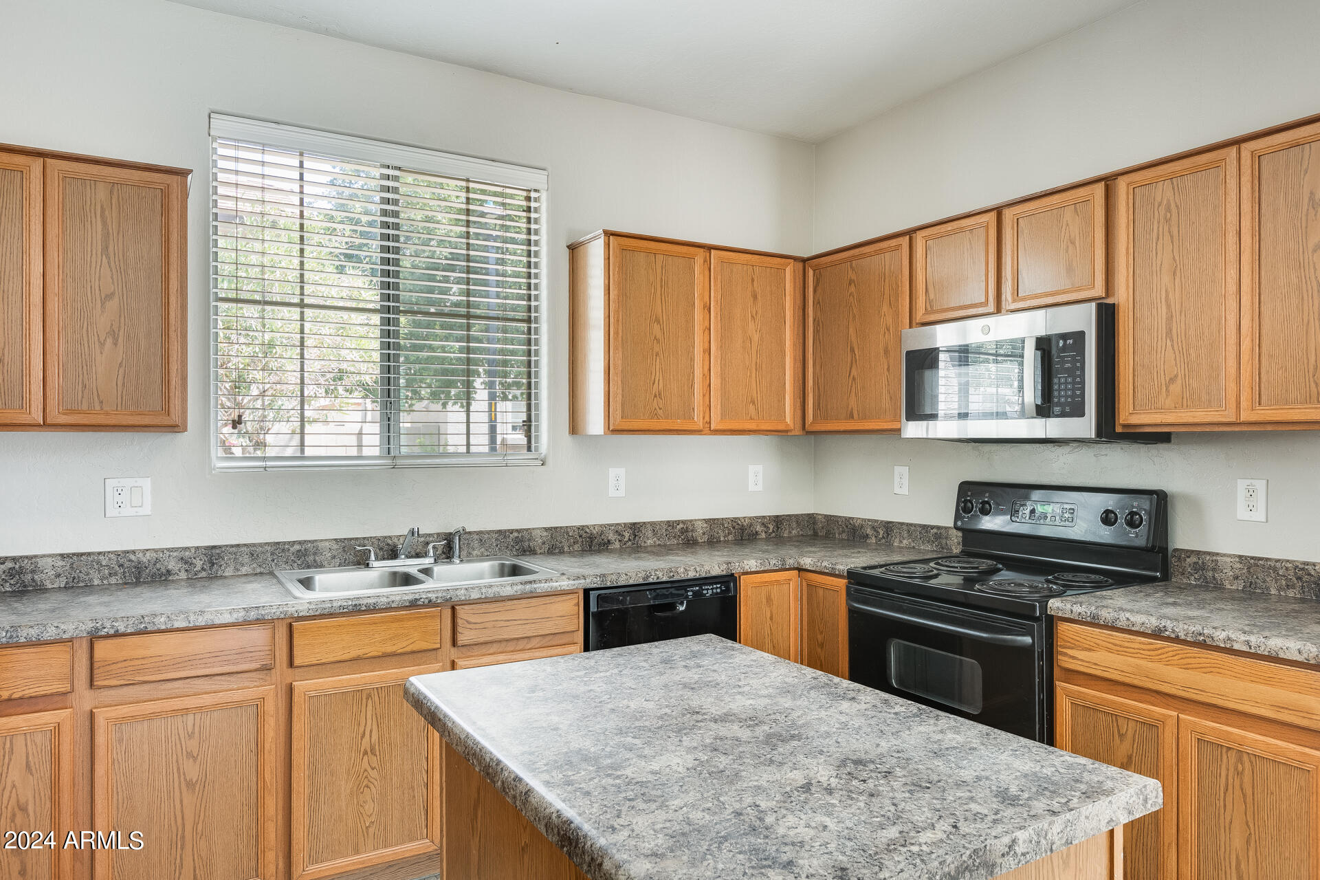 1908 East Harrison Street Gilbert, AZ 85295 - Photo 11 of 37