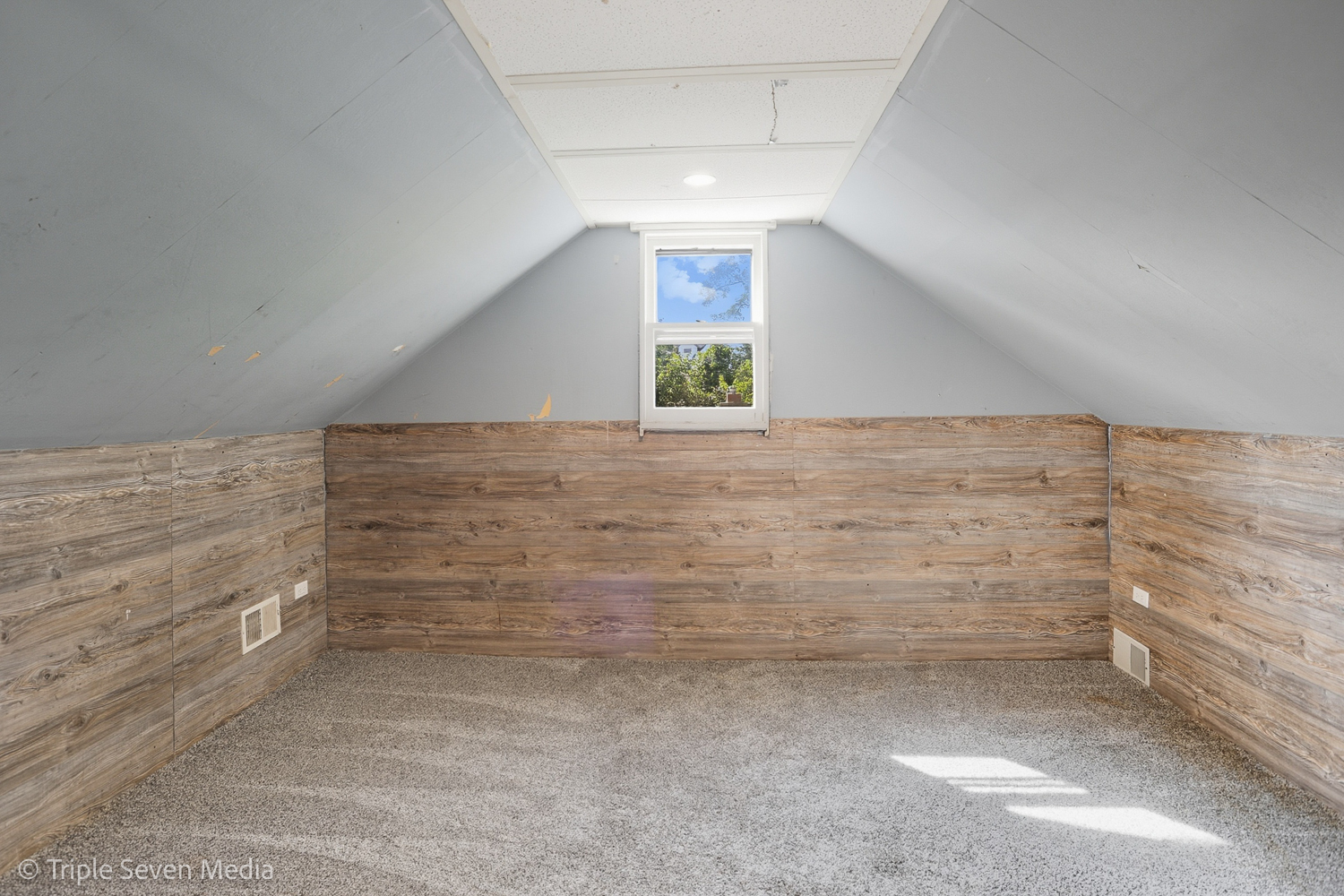 11307 German Church Road Willow Springs, IL 60480 - Photo 45 of 49 a view of room