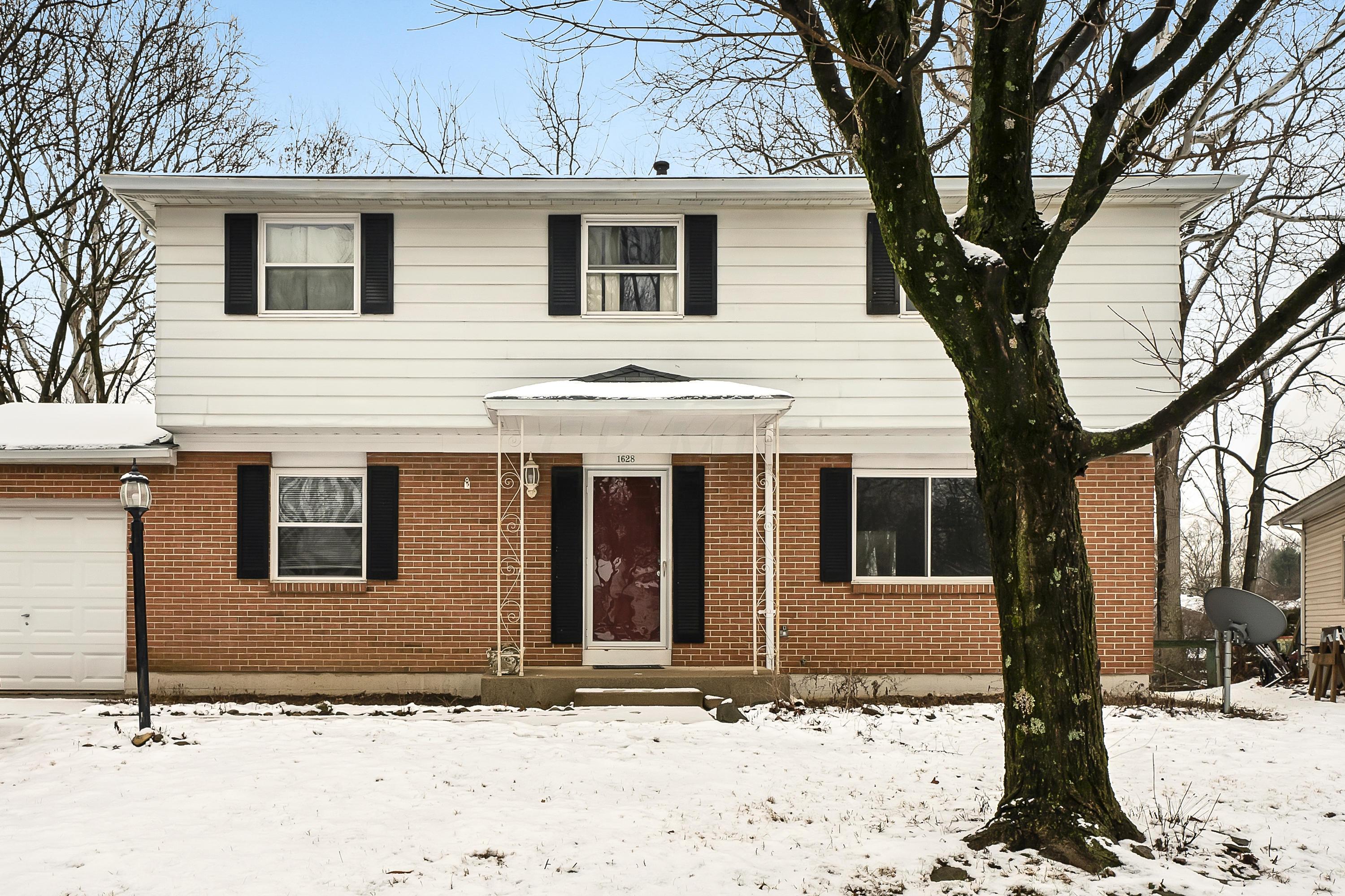 1628 Fall Brook Road Columbus, OH 43223 - Photo 2 of 37 Gallery Image 2