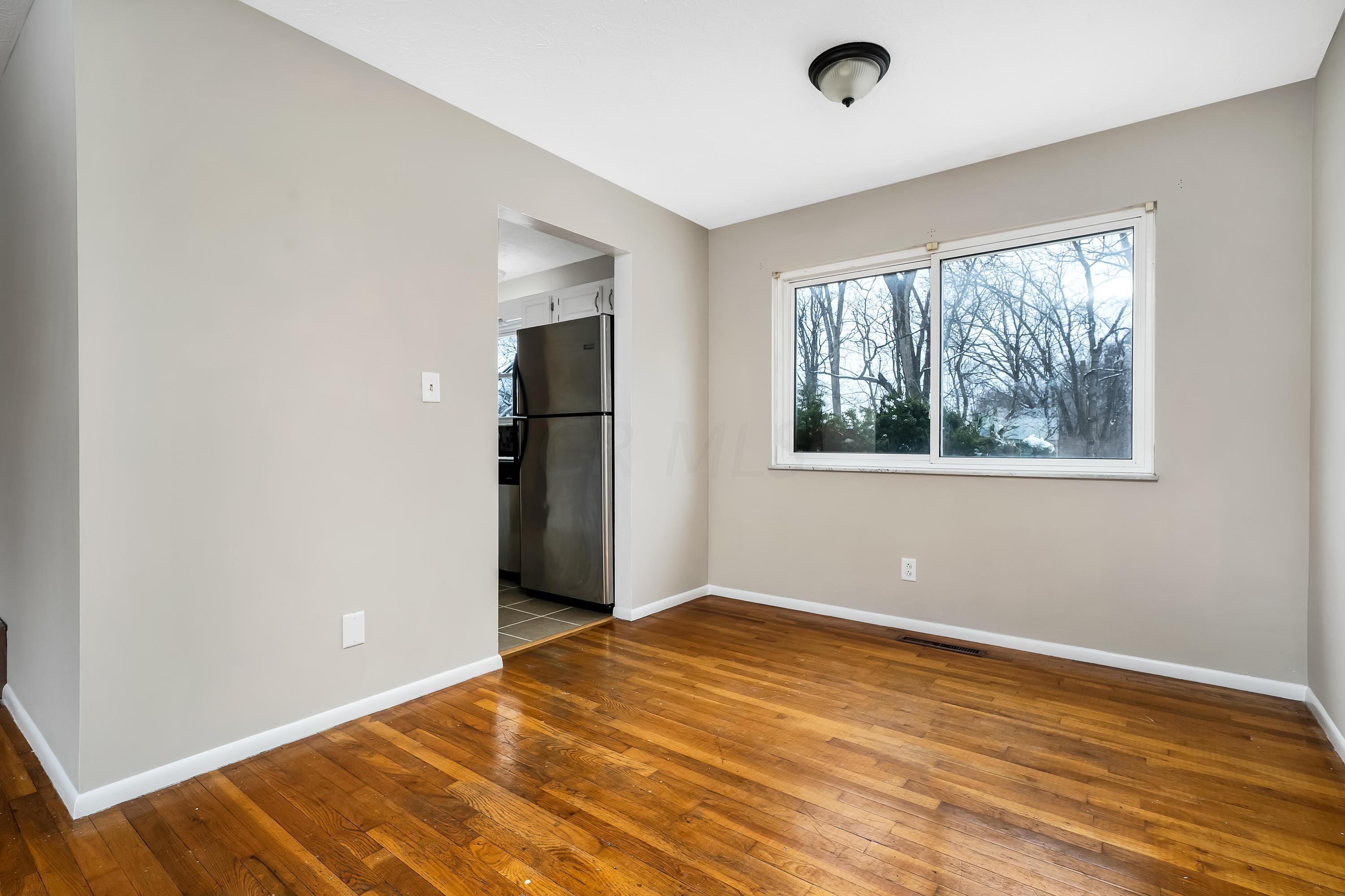 1628 Fall Brook Road Columbus, OH 43223 - Photo 8 of 37 Gallery Image 8