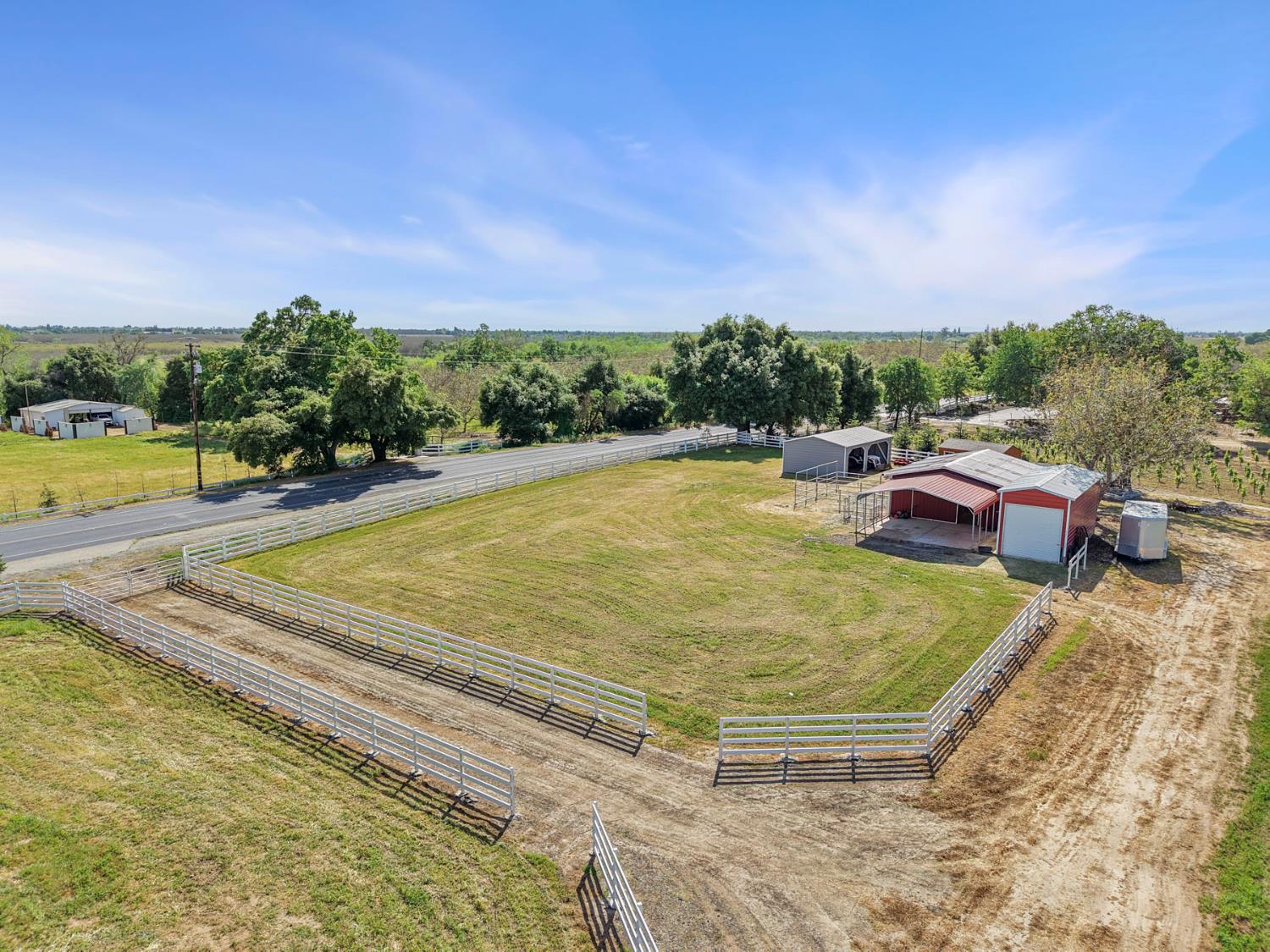 18211 East Jahant Road Acampo, CA 95220 - Photo 7 of 41