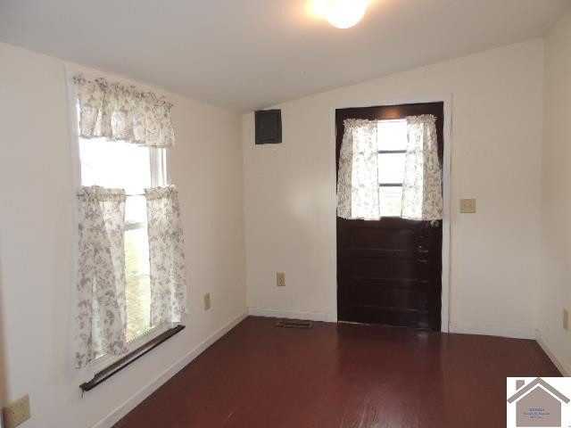 6227 Central Road Mayfield, KY 42066 - Photo 12 of 22 BONUS ROOM.
