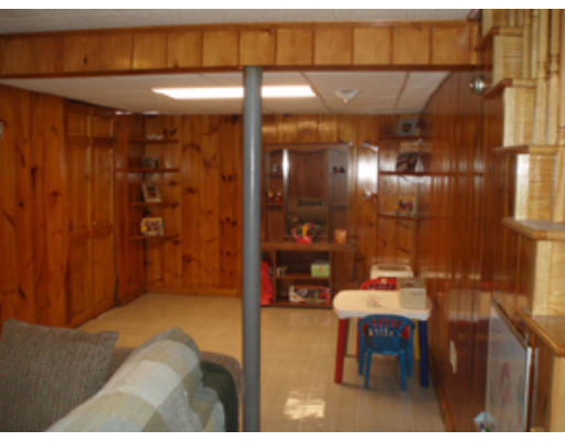 51 Skelton Road Burlington, MA 01803 - Photo 8 of 10 Gallery Image 8