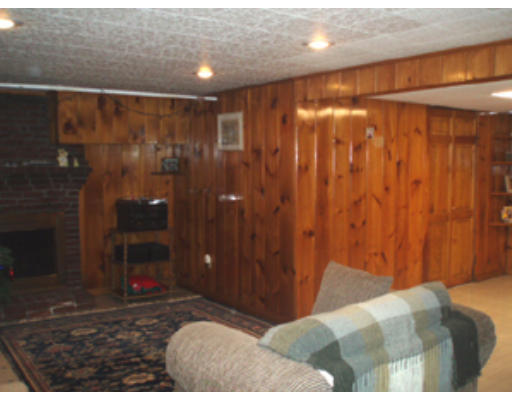 51 Skelton Road Burlington, MA 01803 - Photo 9 of 10 Gallery Image 9