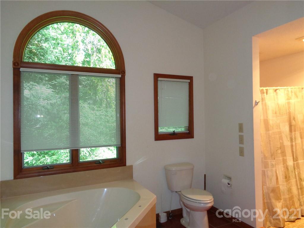 4511 Cove Loop Road Hendersonville, NC 28739 - Photo 23 of 47 Gallery Image 23