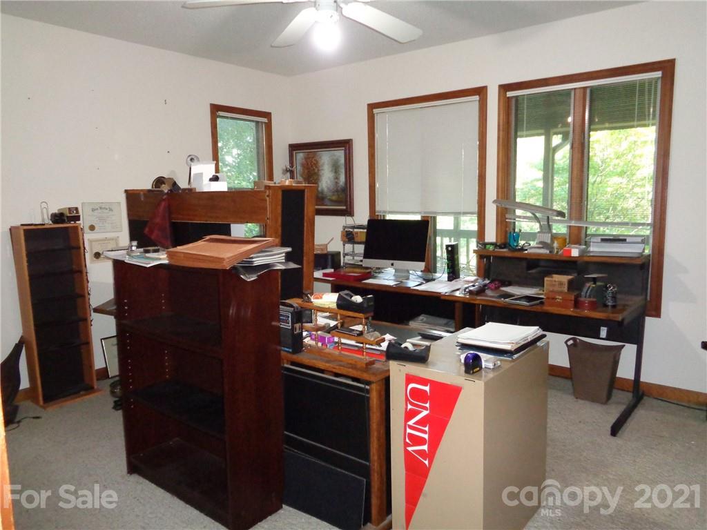 4511 Cove Loop Road Hendersonville, NC 28739 - Photo 24 of 47 Gallery Image 24