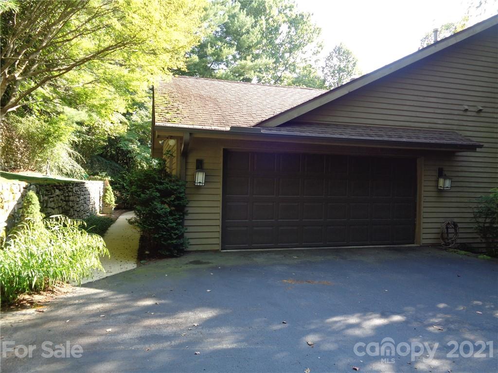 4511 Cove Loop Road Hendersonville, NC 28739 - Photo 4 of 47 Gallery Image 4