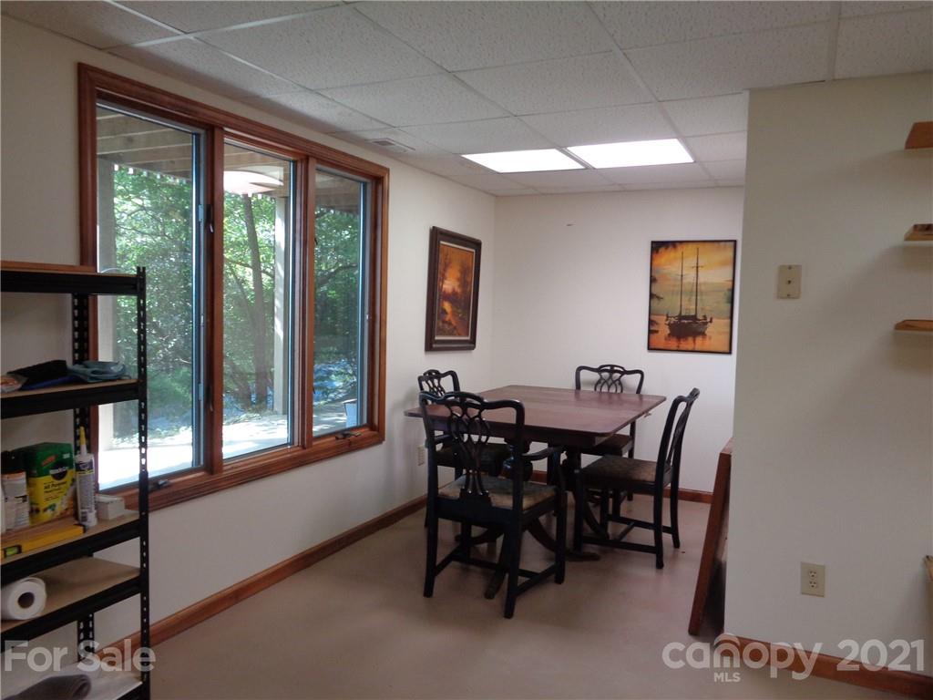 4511 Cove Loop Road Hendersonville, NC 28739 - Photo 37 of 47 Gallery Image 37