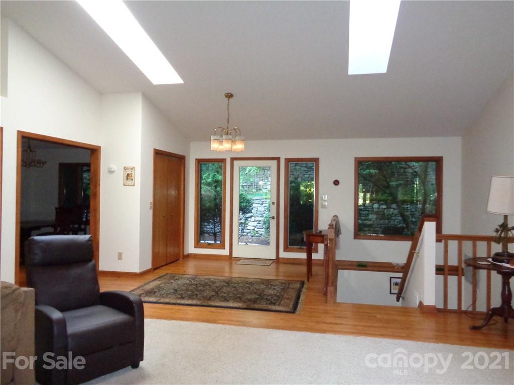 4511 Cove Loop Road Hendersonville, NC 28739 - Photo 7 of 47 Gallery Image 7