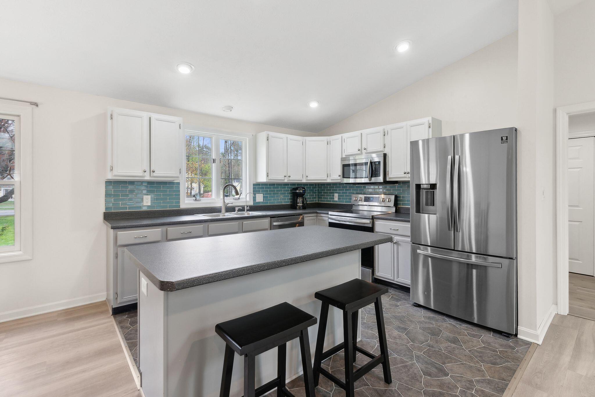 449 River Road Arundel, ME 04046 - Photo 11 of 43 Kitchen