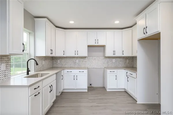 $354,900 | 3913 Paoli Pike, Floyds Knobs, IN 47119