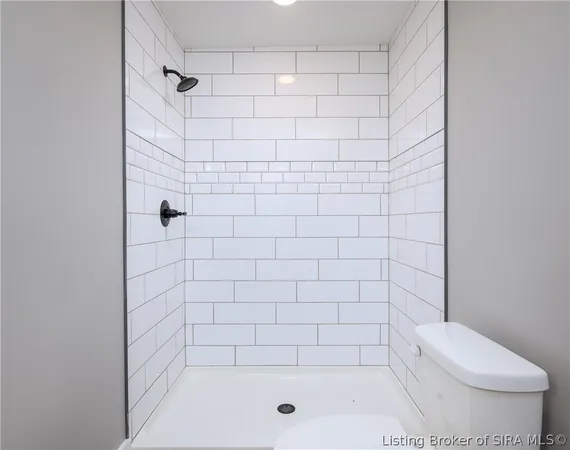 $354,900 | 3913 Paoli Pike, Floyds Knobs, IN 47119