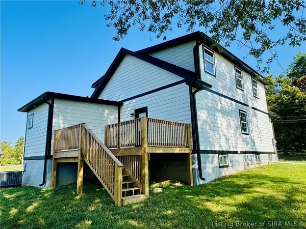 $354,900 | 3913 Paoli Pike, Floyds Knobs, IN 47119