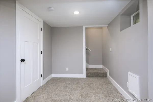 $354,900 | 3913 Paoli Pike, Floyds Knobs, IN 47119