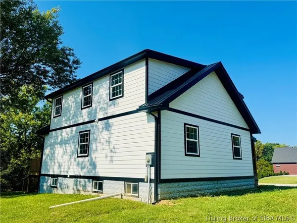 $354,900 | 3913 Paoli Pike, Floyds Knobs, IN 47119