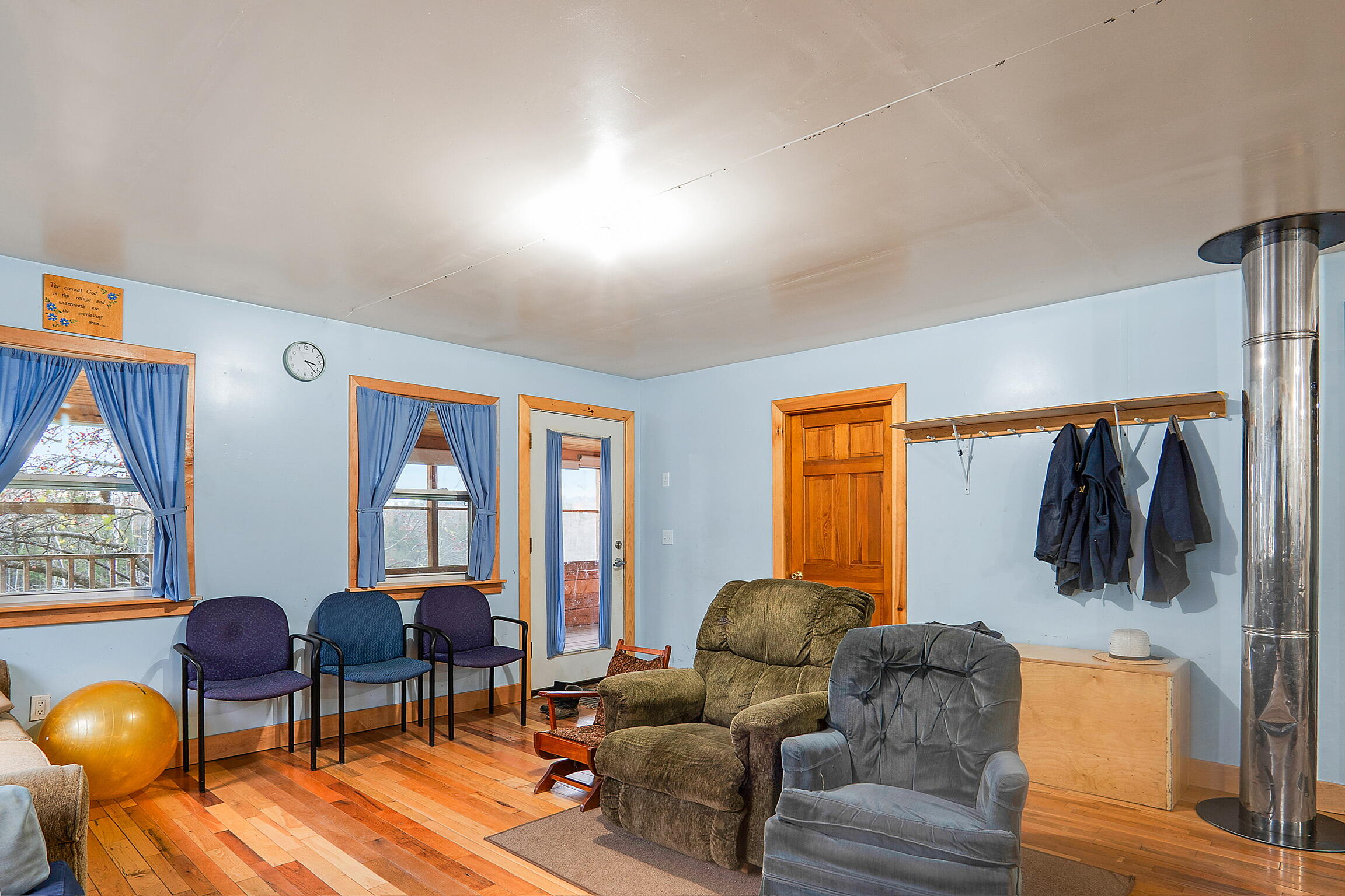 68 Dunn Road Dexter, ME 04930 - Photo 13 of 85 Living Room