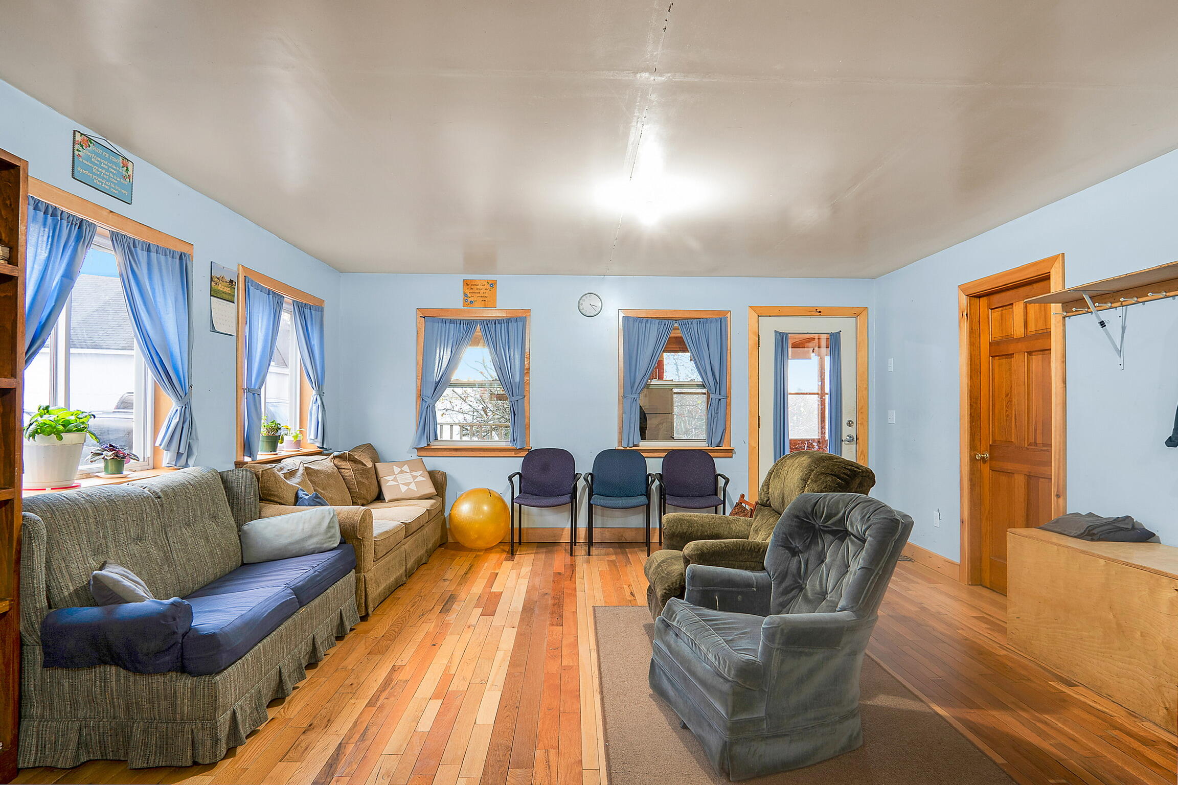 68 Dunn Road Dexter, ME 04930 - Photo 15 of 85 Living Room