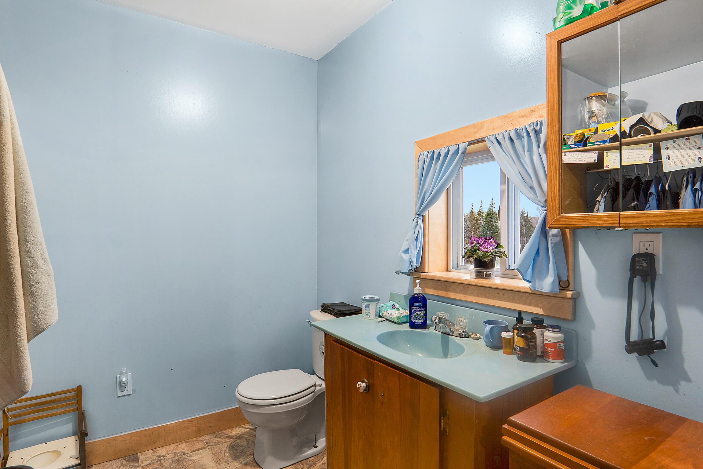 68 Dunn Road Dexter, ME 04930 - Photo 26 of 85 En suite bathroom