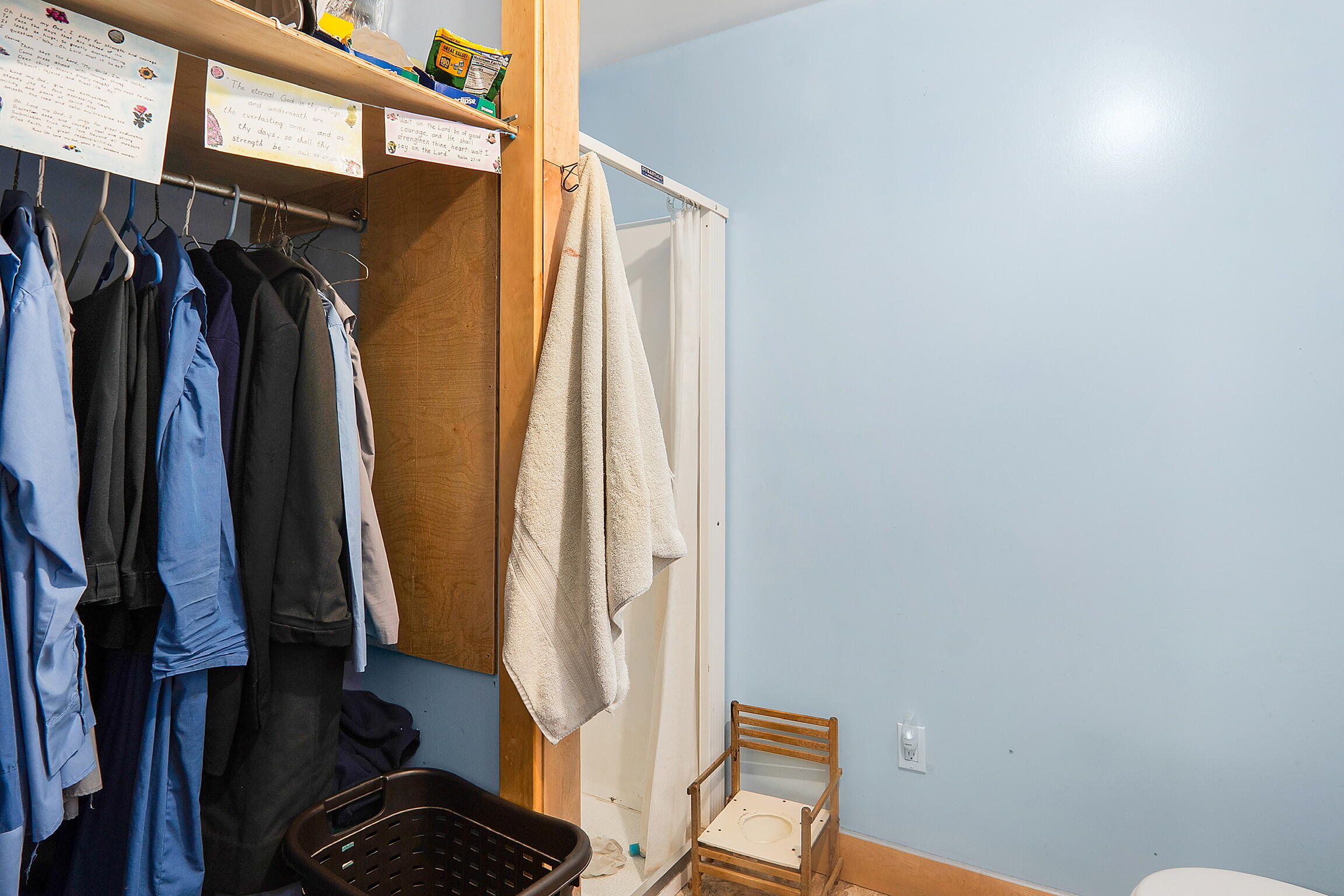 68 Dunn Road Dexter, ME 04930 - Photo 27 of 85 En suite bathroom