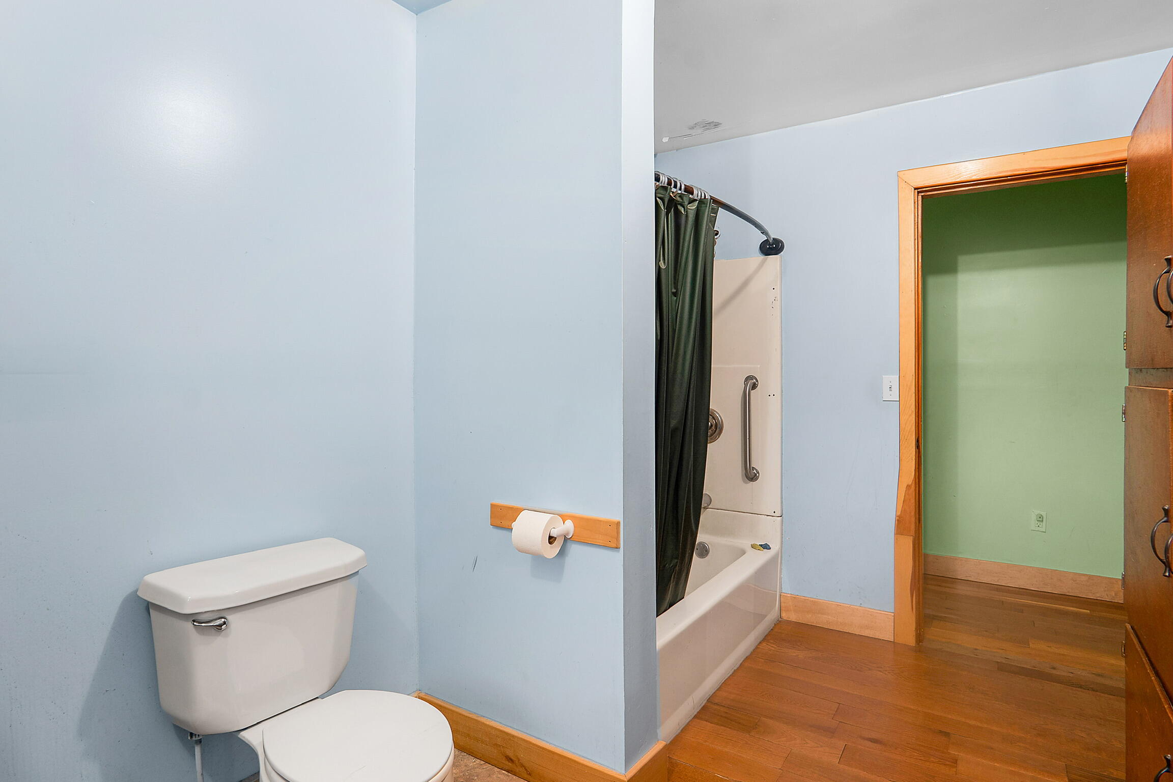 68 Dunn Road Dexter, ME 04930 - Photo 36 of 85 Upstairs Bathroom