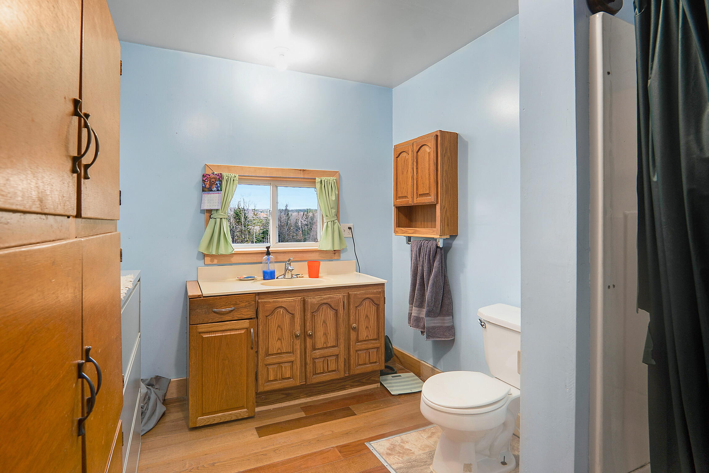 68 Dunn Road Dexter, ME 04930 - Photo 37 of 85 Upstairs Bathroom