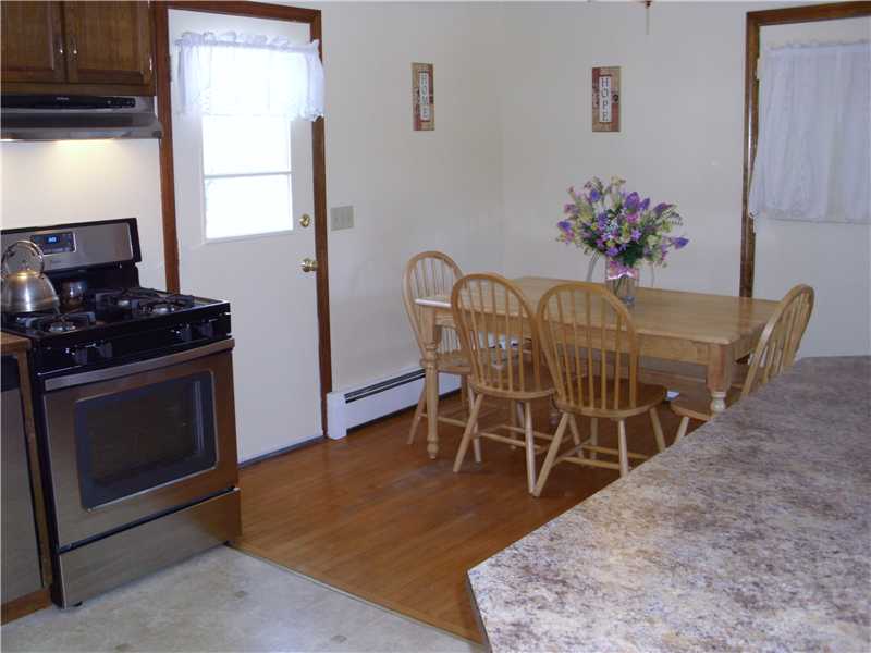9 Paupock Run Westerly, RI 02891 - Photo 7 of 14 Kitchen.