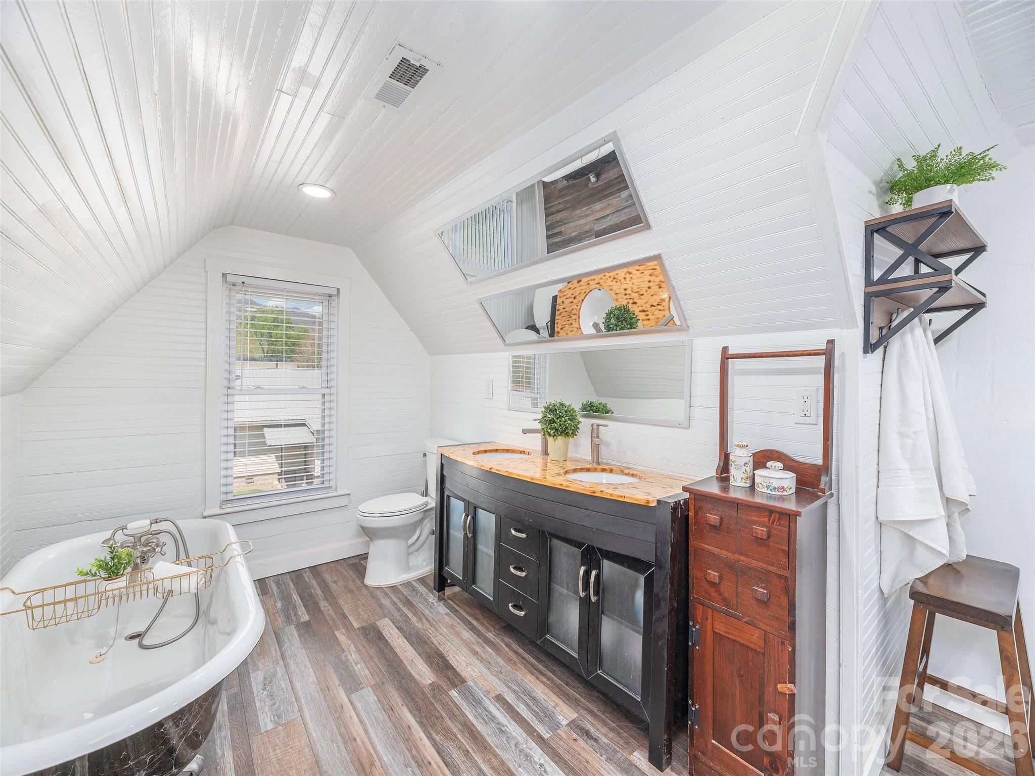 274 Charles Street Clyde, NC 28721 - Photo 22 of 40
