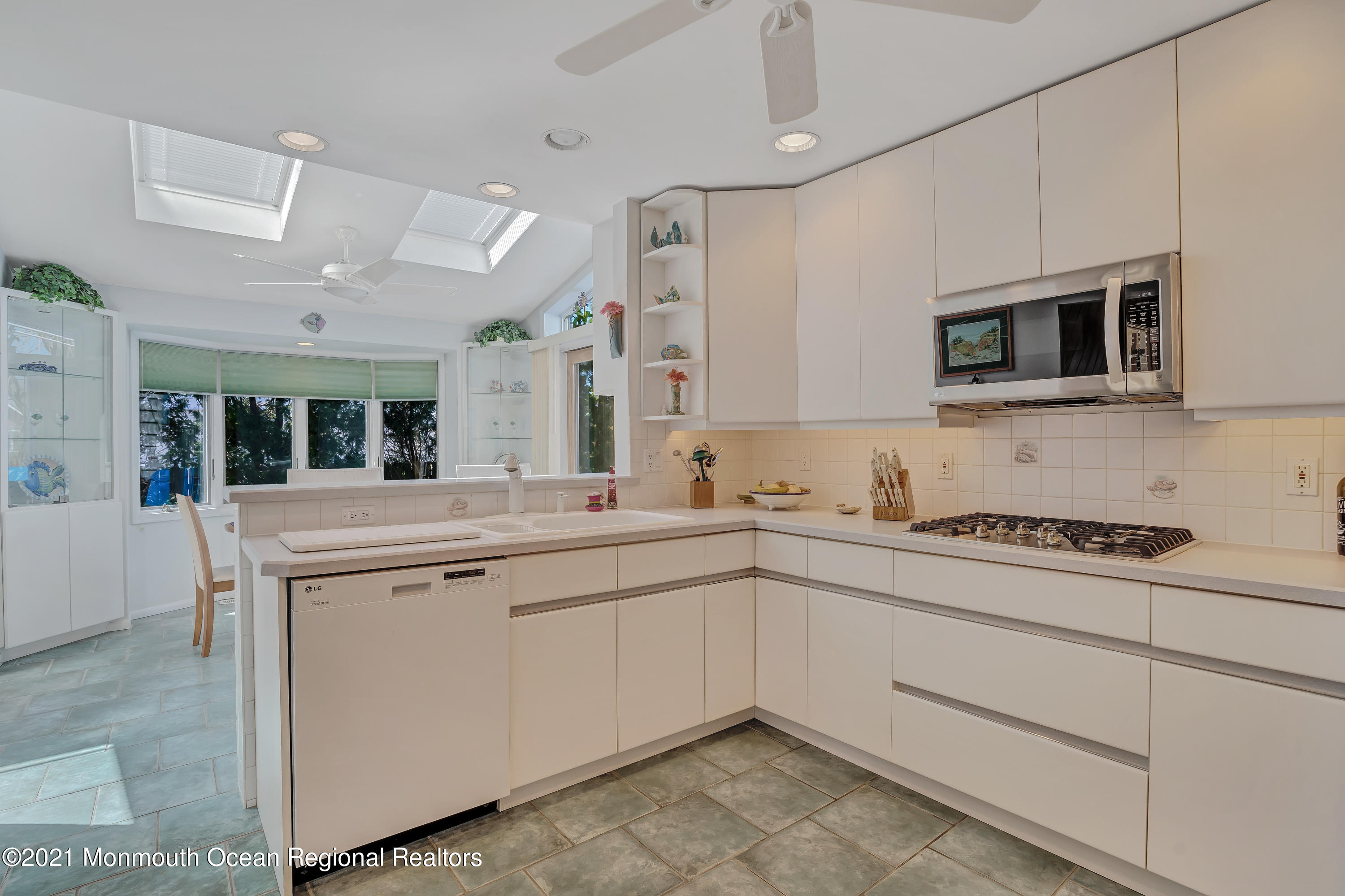 23 Cove Road West Bayville, NJ 08721 - Photo 18 of 50 2 (10)