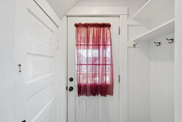 $2,400 | 8 Porter Street, Unit A, Woburn, MA 01801