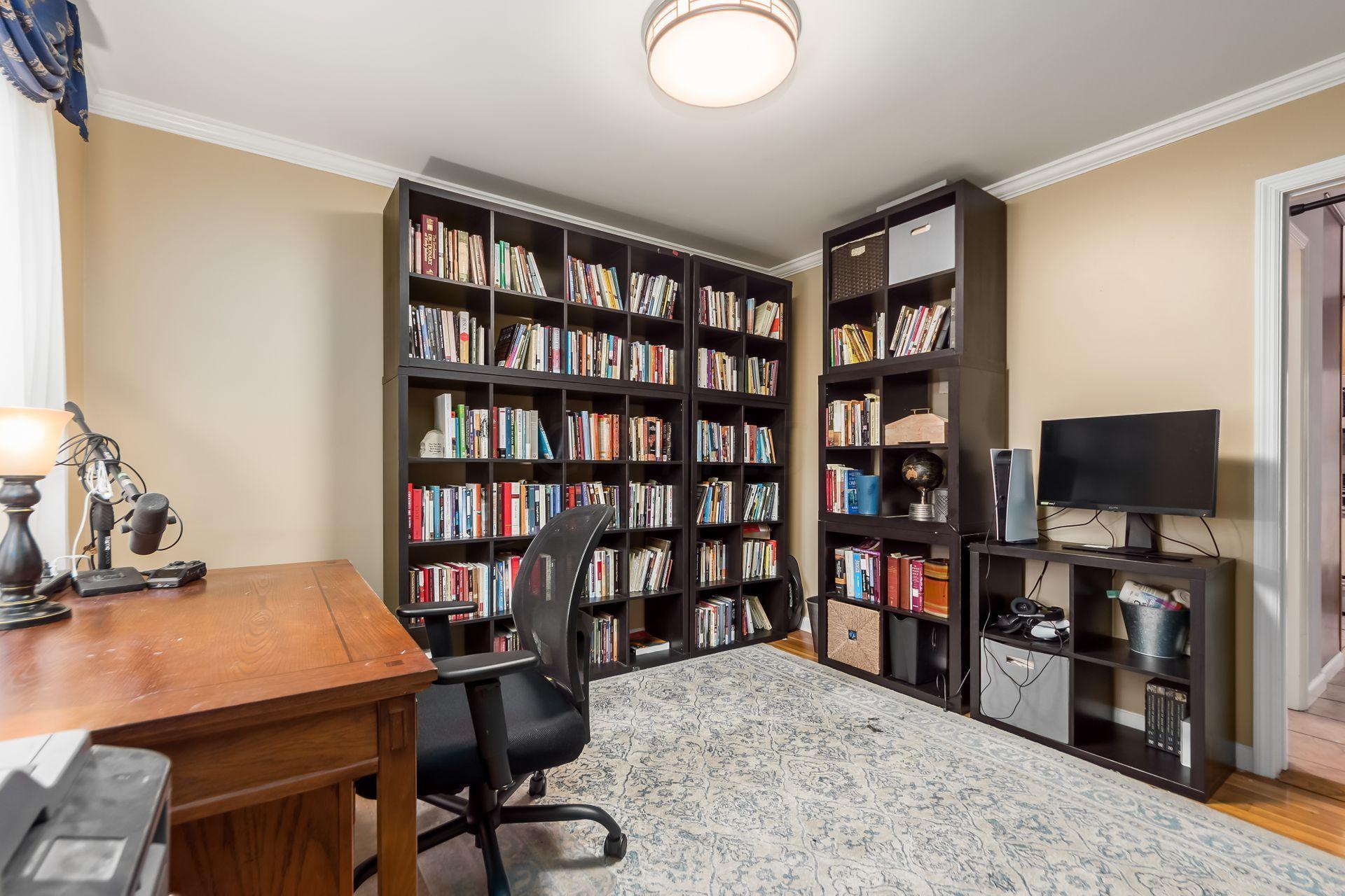4412 Castleton Road West Upper Arlington, OH 43220 - Photo 3 of 25 Gallery Image 3