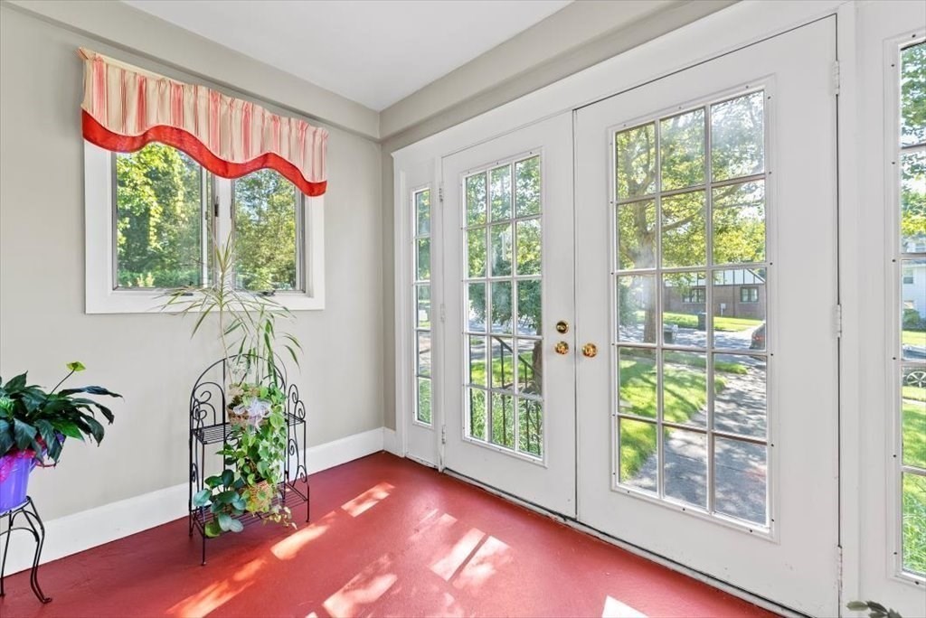 162 Springfield Street Springfield, MA 01107 - Photo 7 of 41 Gallery Image 7