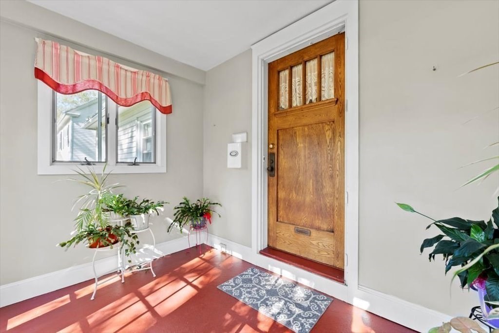 162 Springfield Street Springfield, MA 01107 - Photo 8 of 41 Gallery Image 8