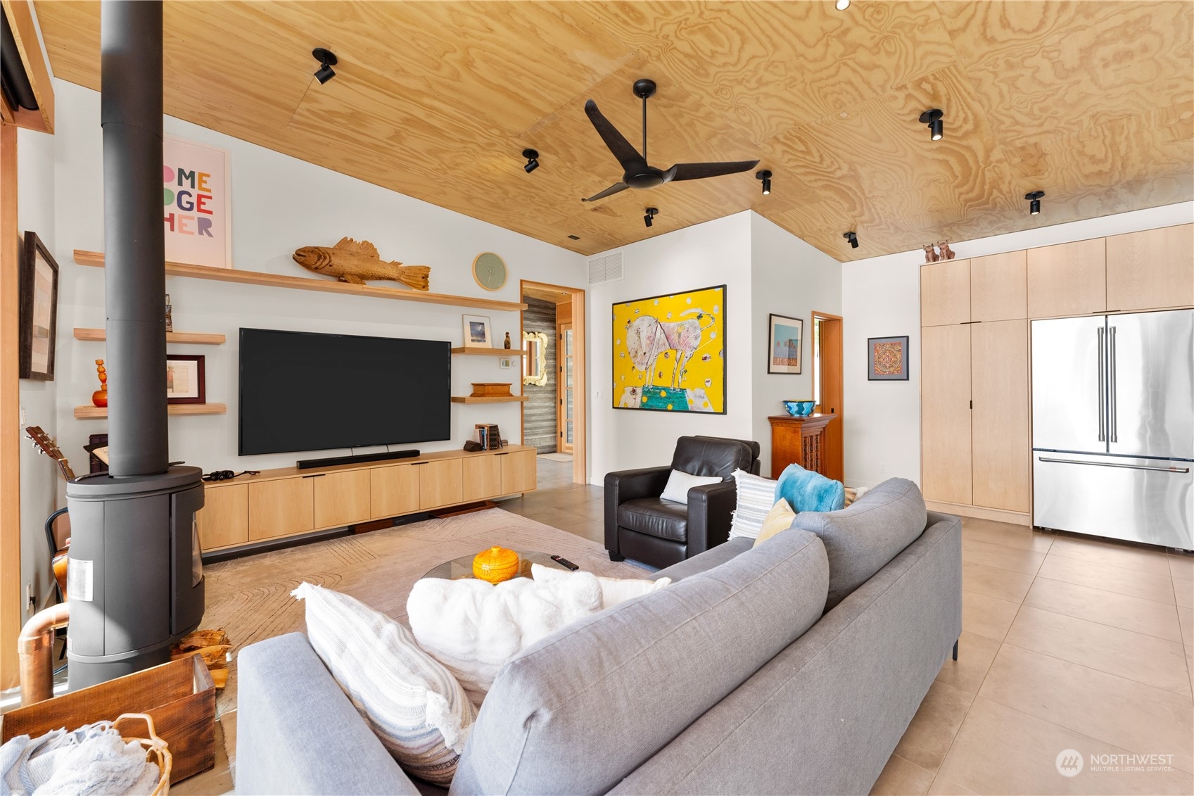 13561 South Lakeshore Road Chelan, WA 98816 - Photo 13 of 40