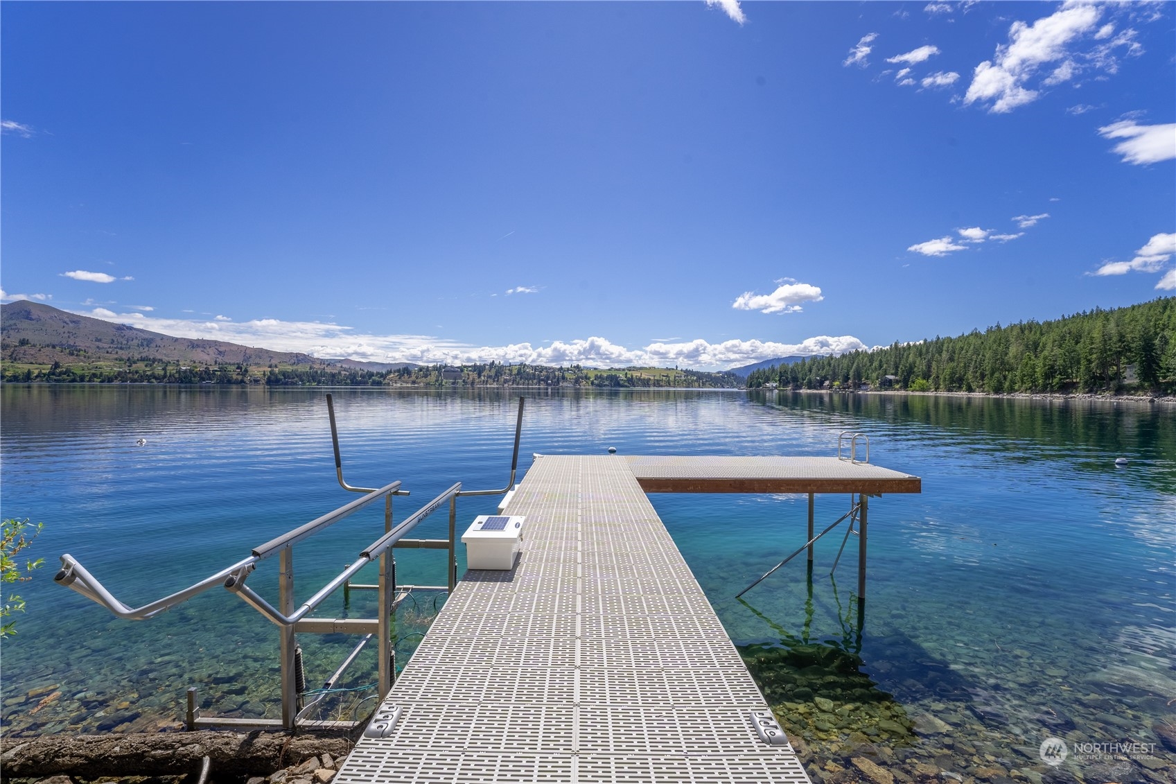 13561 South Lakeshore Road Chelan, WA 98816 - Photo 36 of 40