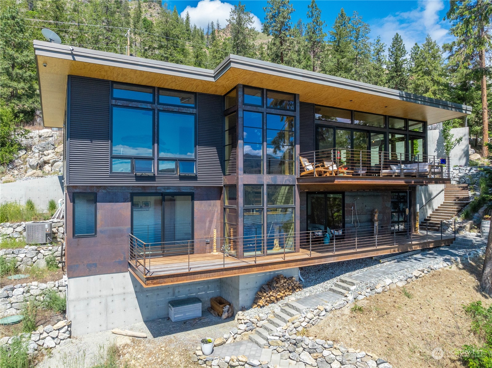 13561 South Lakeshore Road Chelan, WA 98816 - Photo 38 of 40