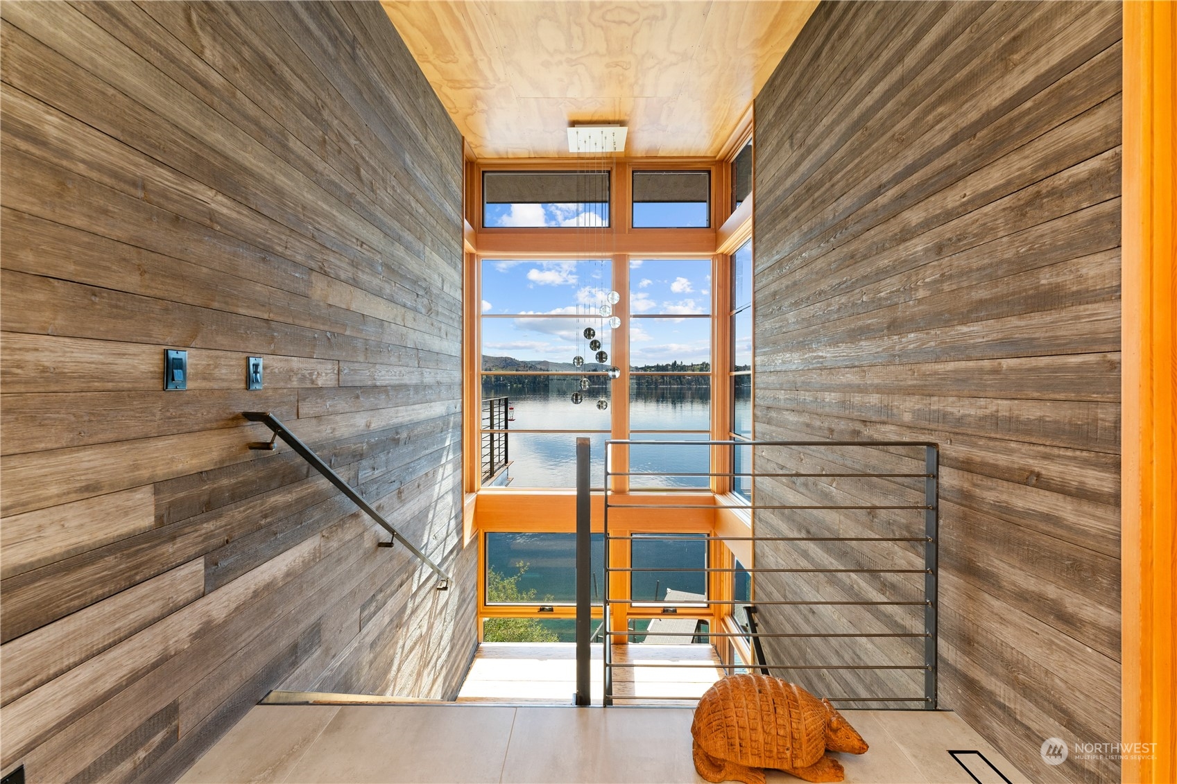 13561 South Lakeshore Road Chelan, WA 98816 - Photo 5 of 40