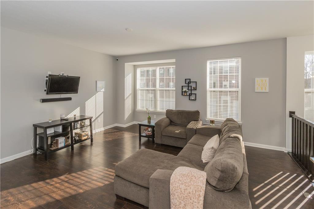 13060 Raritan Drive Fishers, IN 46038 - Photo 4 of 29 Gallery Image 4