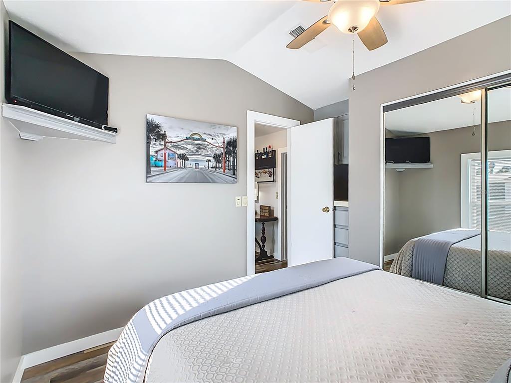 446 Pine Loop Frostproof, FL 33843 - Photo 14 of 24