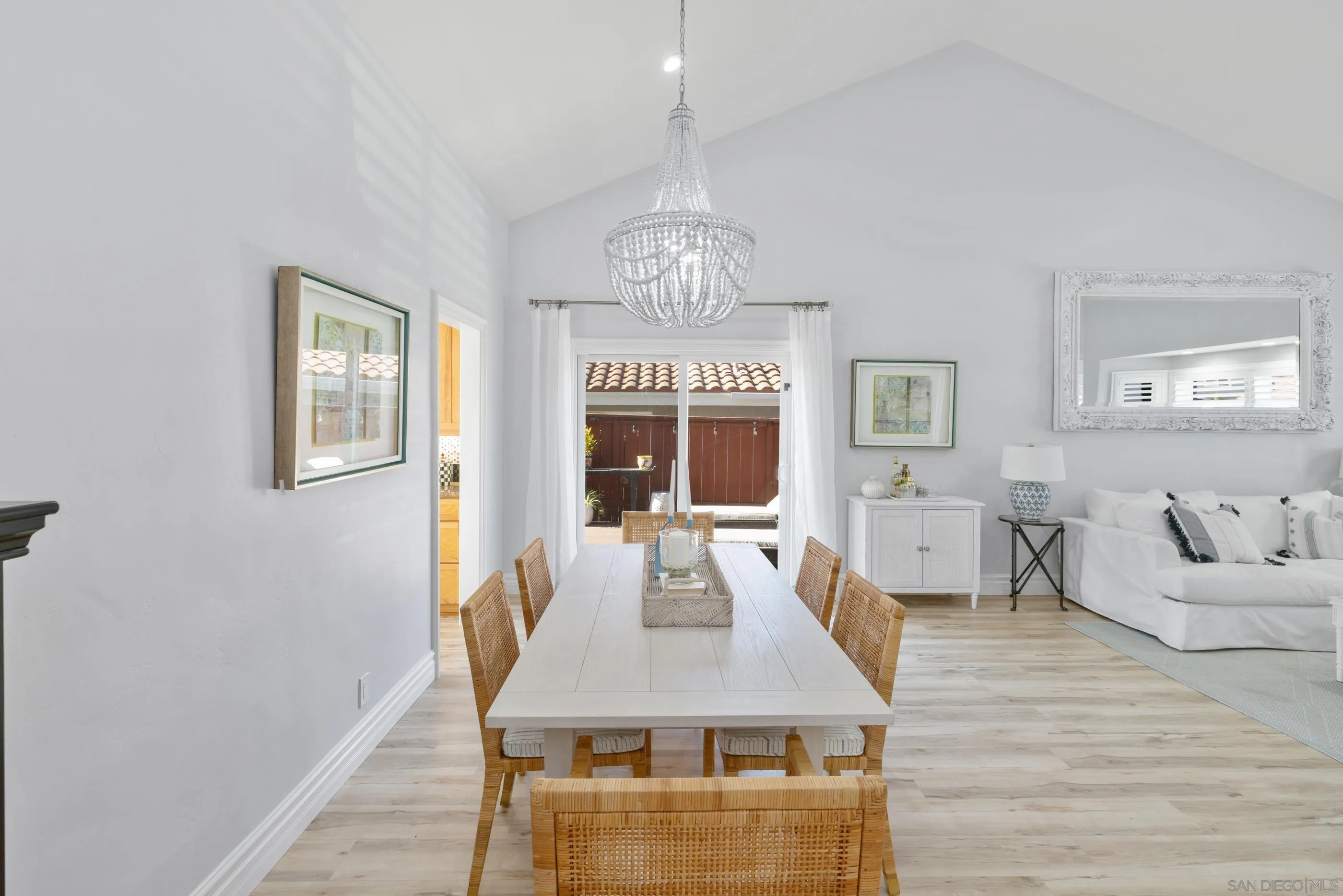 773 Winding Way Encinitas, CA 92024 - Photo 7 of 36 Gallery Image 7