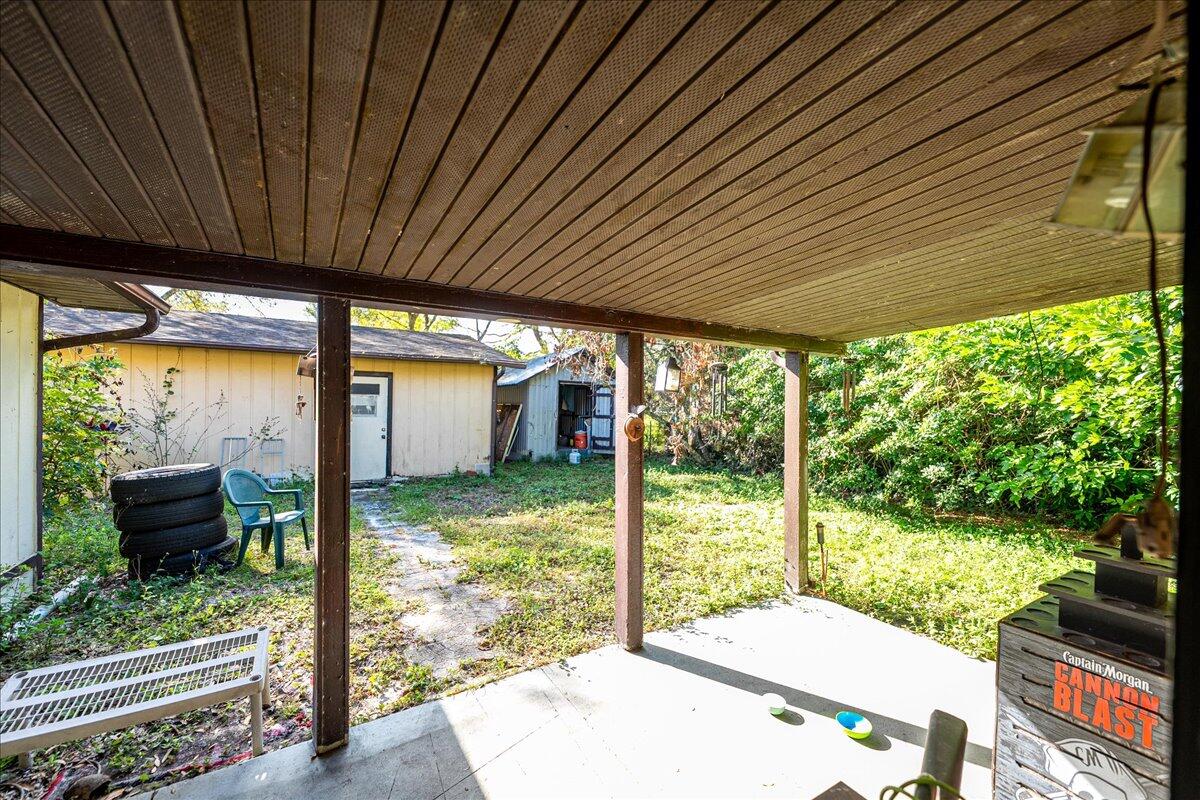 2935 Middle Road Fort Pierce, FL 34981 - Photo 18 of 19 38-DSC6004