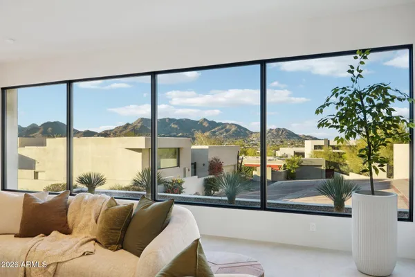 $5,399,000 | 5761 North Echo Canyon Circle, Phoenix, AZ 85251