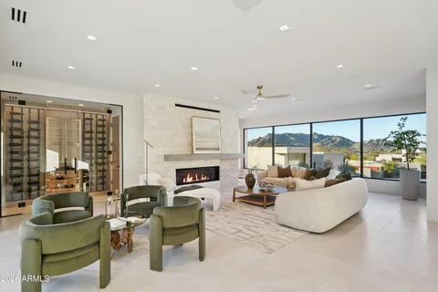 $5,650,000 | 5761 North Echo Canyon Circle, Phoenix, AZ 85251