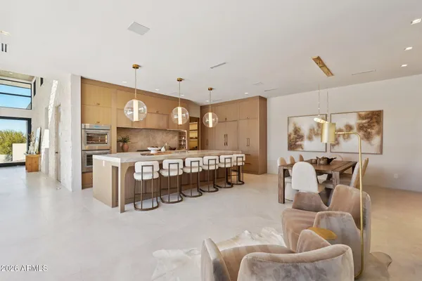 $5,399,000 | 5761 North Echo Canyon Circle, Phoenix, AZ 85251