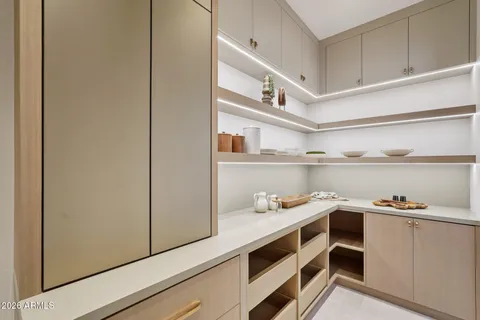 $5,650,000 | 5761 North Echo Canyon Circle, Phoenix, AZ 85251