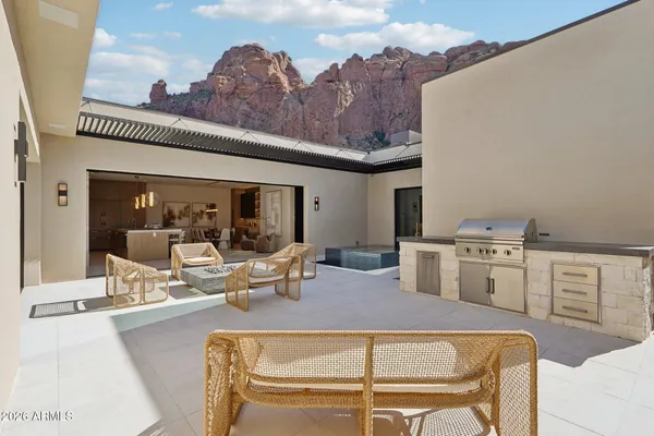 $5,399,000 | 5761 North Echo Canyon Circle, Phoenix, AZ 85251