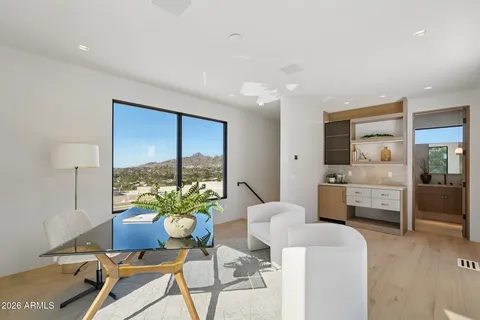 $5,650,000 | 5761 North Echo Canyon Circle, Phoenix, AZ 85251