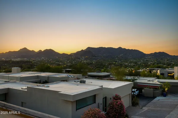 $5,399,000 | 5761 North Echo Canyon Circle, Phoenix, AZ 85251
