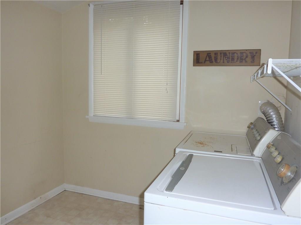 2901 Greenbriar Road Anderson, IN 46011 - Photo 19 of 28