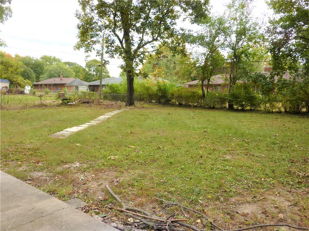 2901 Greenbriar Road Anderson, IN 46011 - Photo 25 of 28