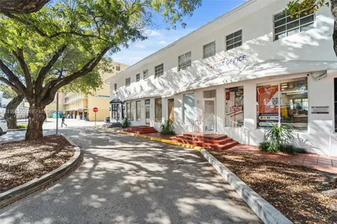 $3,499,000 | 901 Pennsylvania Avenue, Miami Beach, FL 33139
